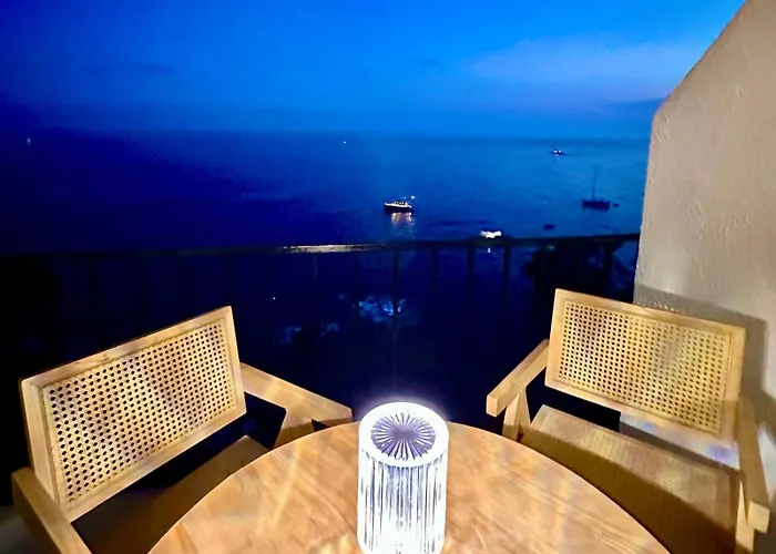 Unparalleled Sea View דירה