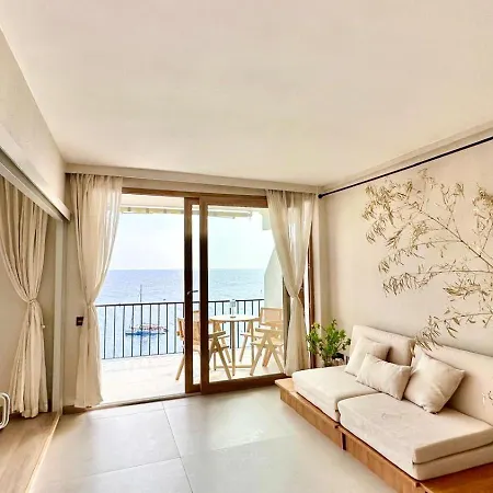 Апартаменты Unparalleled Sea View Тосса-де-Мар